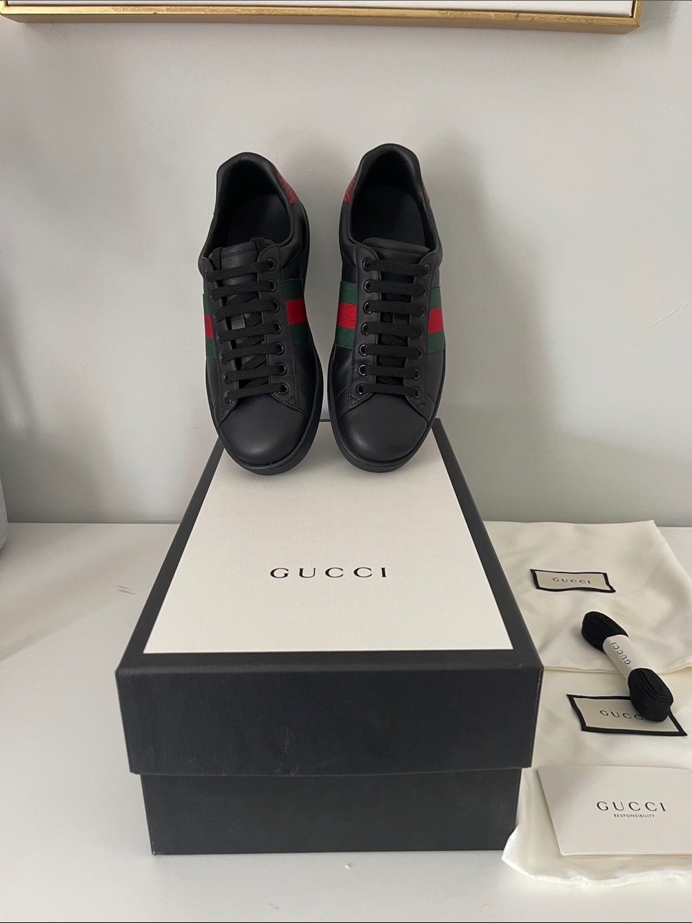 Gucci Black Leather Sneakers NWT Red & Green Web Stripe Men S05 can fit Women 7 - Picture 8 of 9